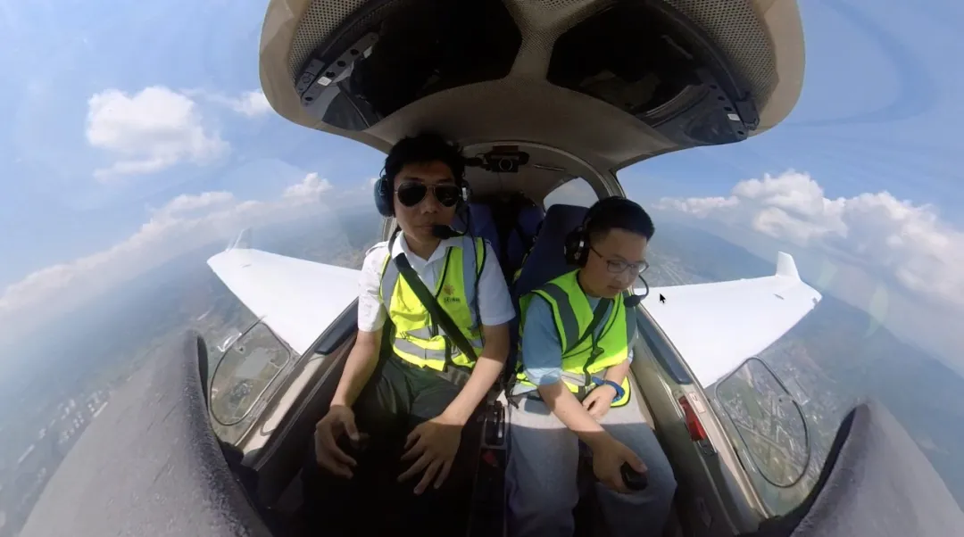 解读2025《低空经济场景白皮书（2.0）》：万亿蓝海如何从概念落地现实？